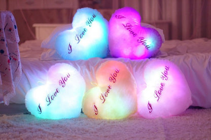 Heart-Shaped illuminating pillow